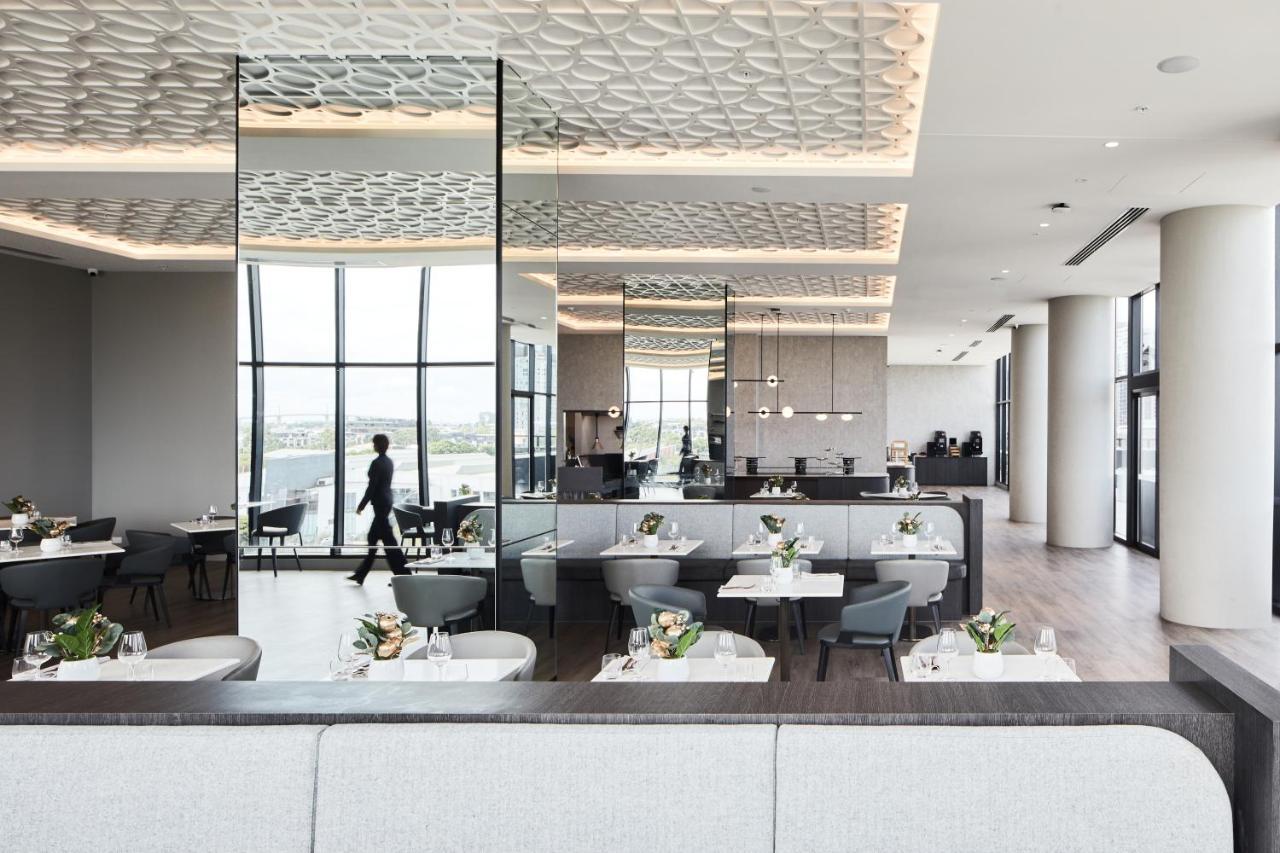 Aparthotel Oakwood Premier Melbourne Exteriér fotografie The lounge at the airport